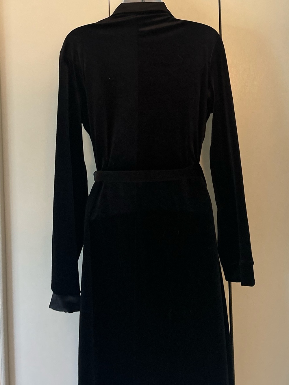 Futurino Velvet Long Belted Robe pockets NWT S - Picture 8 of 9